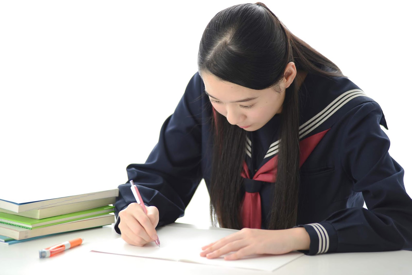 学習する生徒